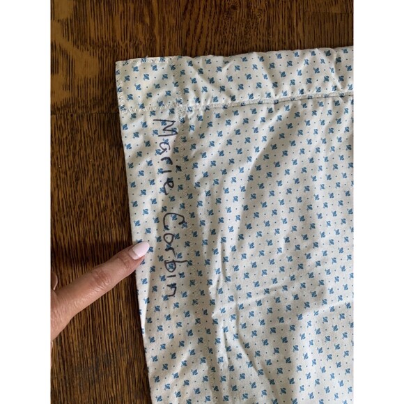 VtG Quilted  throw, 43” X 37” cotton fabric, Handmade Cottage Country Floral - Picture 9 of 13